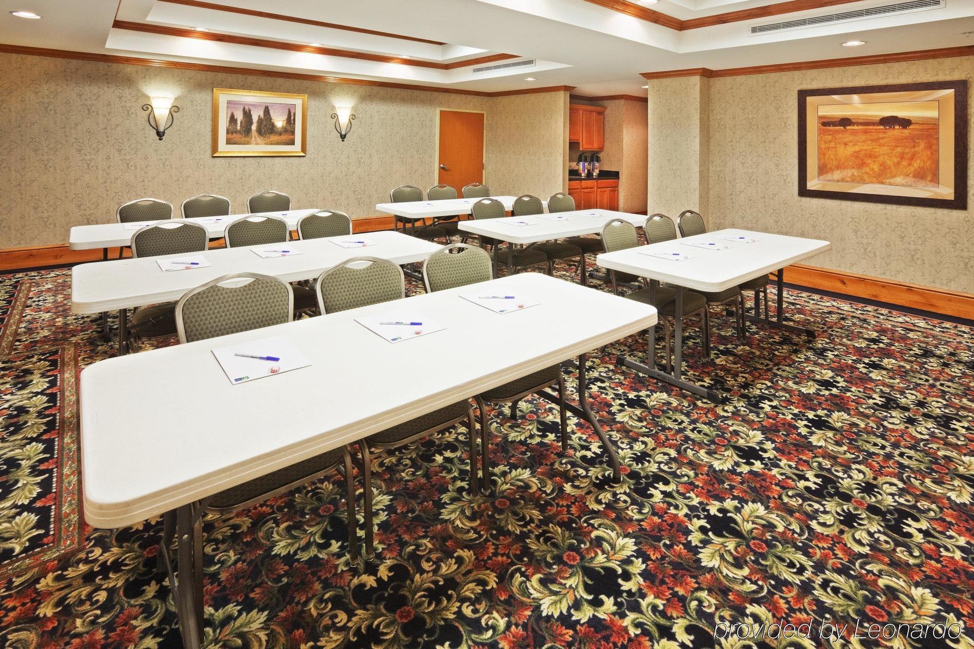 Holiday Inn Express Hotel & Suites Lawton-Fort Sill By Ihg Einrichtungen foto